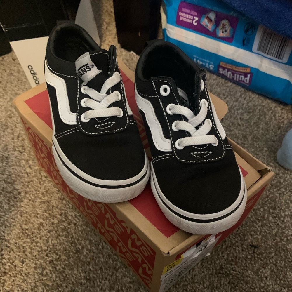 Low Top Vans
